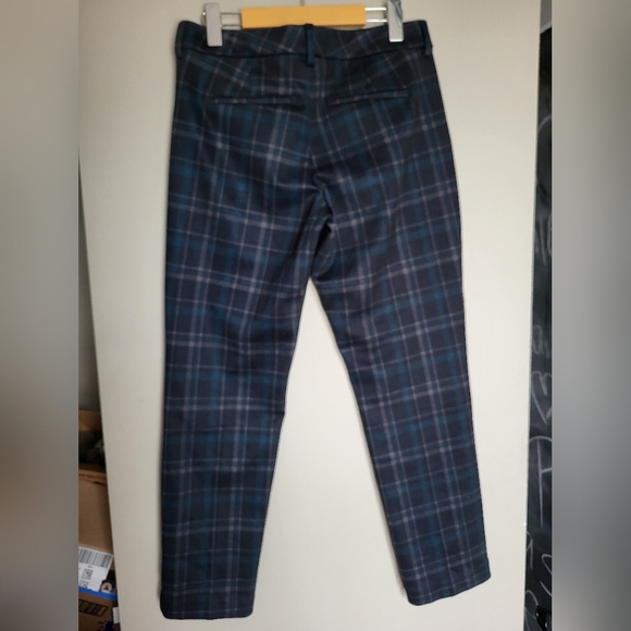 NEW Liverpool Women's Plaid Pants - Blue and Black, Size 6 (28 X 28) - Picture 2 of 8